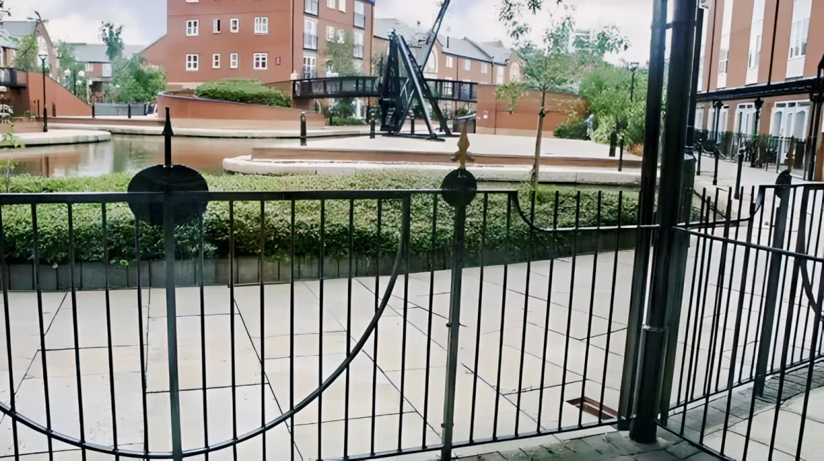 Outdoor Features