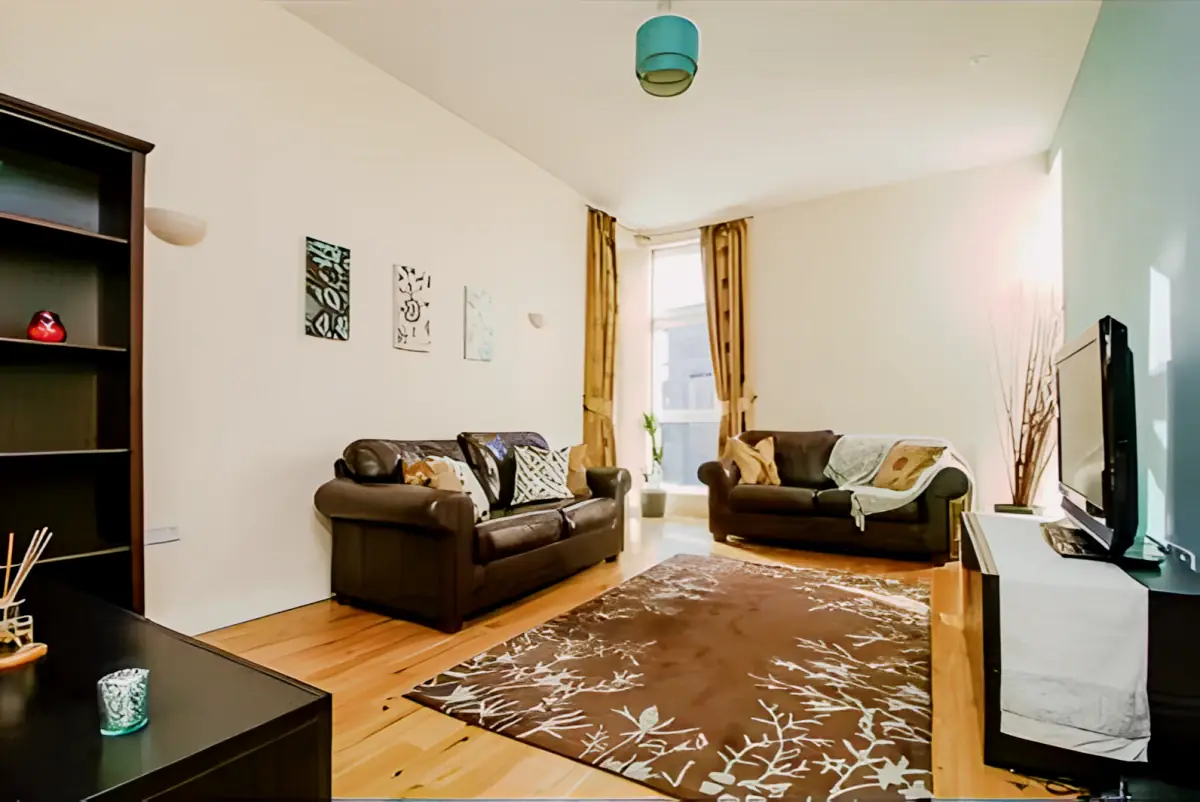 3 bed 2 bath
