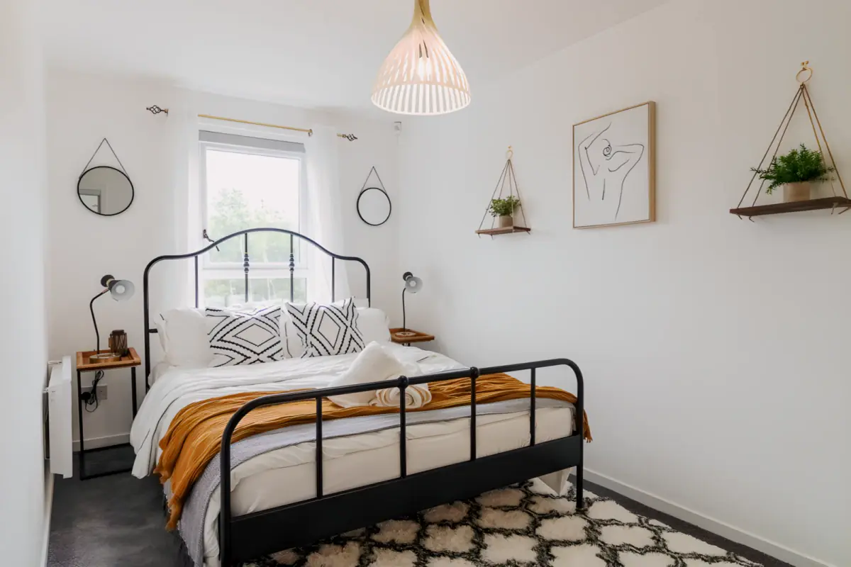 2 Rooms view 1