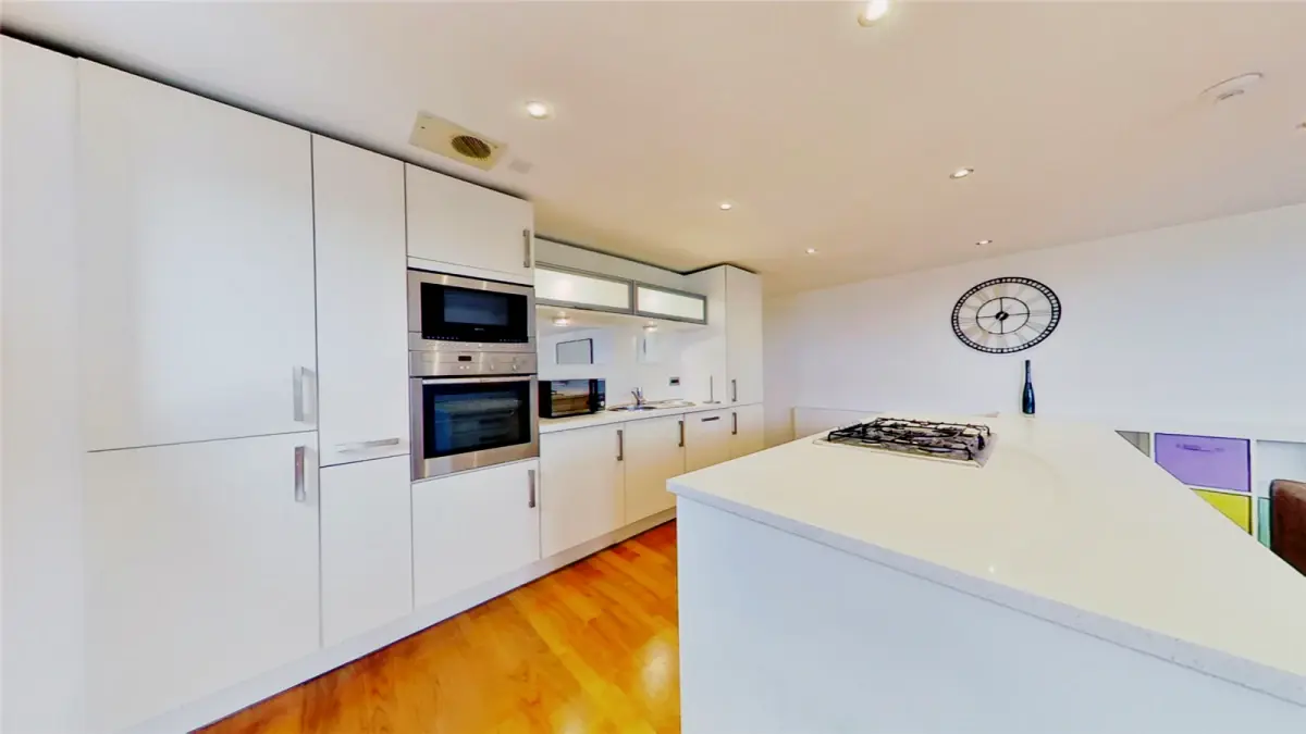 2Bedrooms, 2Bathrooms