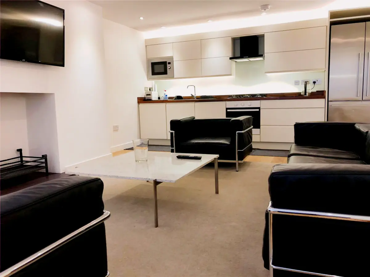 2Bedrooms, 1Bathrooms