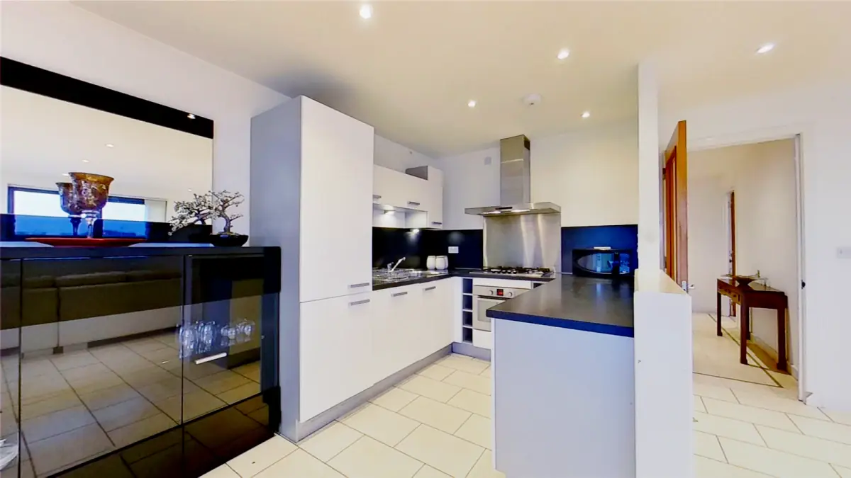 2Bedrooms, 2Bathrooms