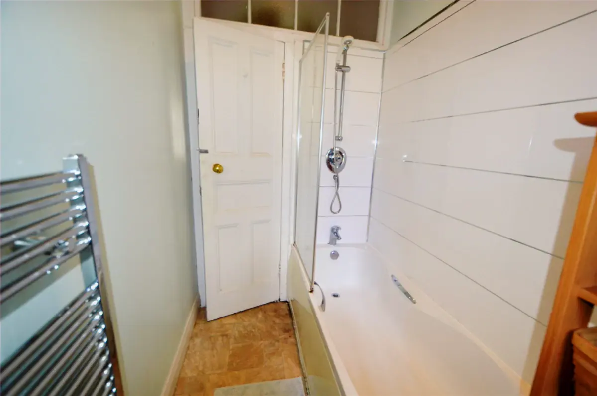 2Bedrooms, 1Bathrooms