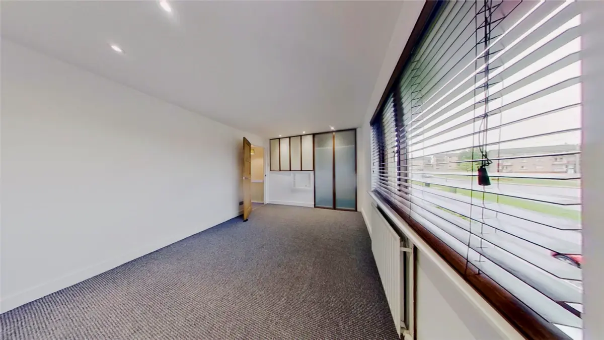 2Bedrooms, 1Bathrooms