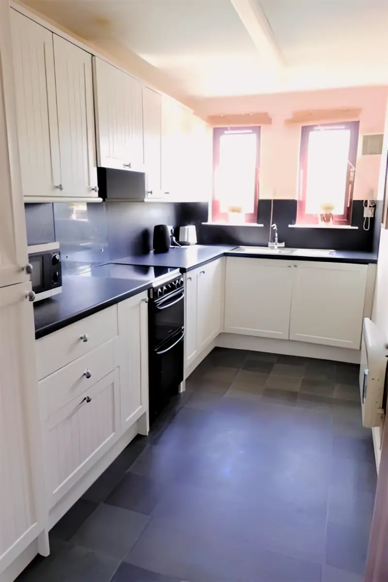1Bedrooms, 1Bathrooms