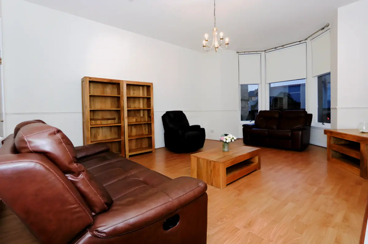 2Bedrooms, 1Bathrooms