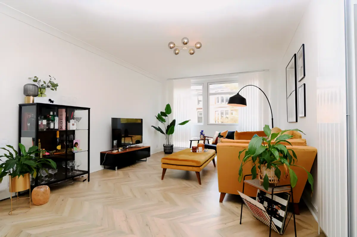 2Bedrooms, 1Bathrooms