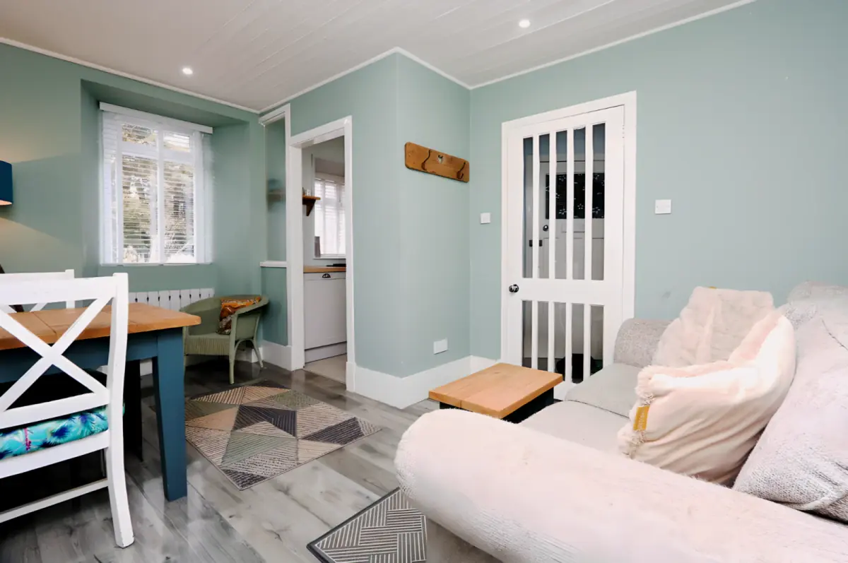 1Bedrooms, 1Bathrooms