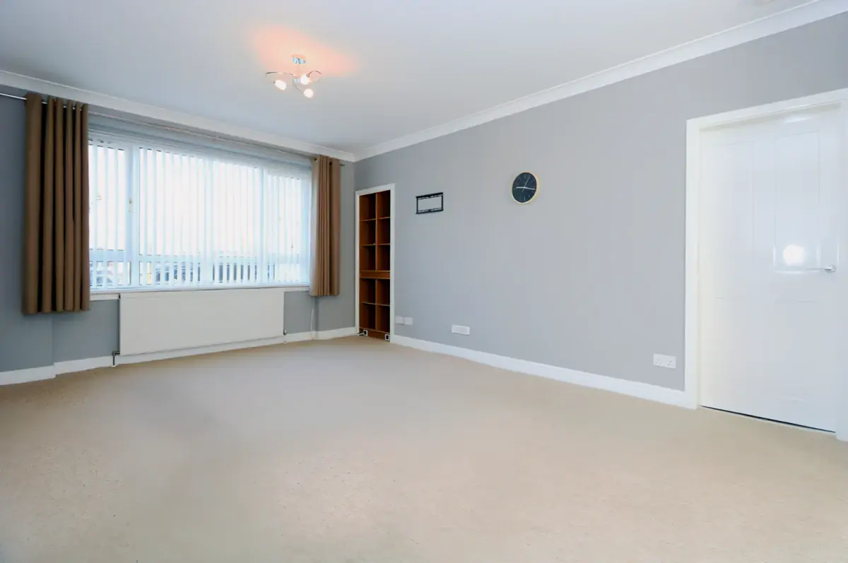 2Bedrooms, 1Bathrooms