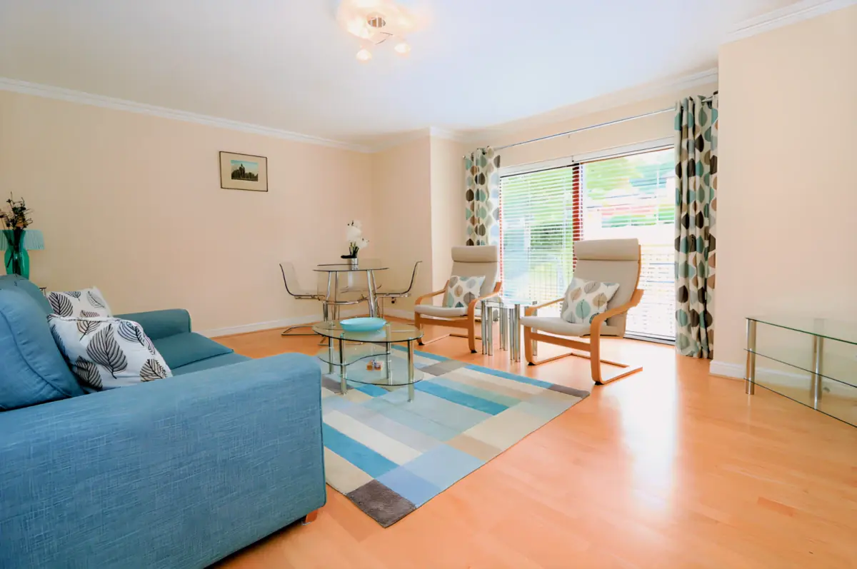 2Bedrooms, 2Bathrooms