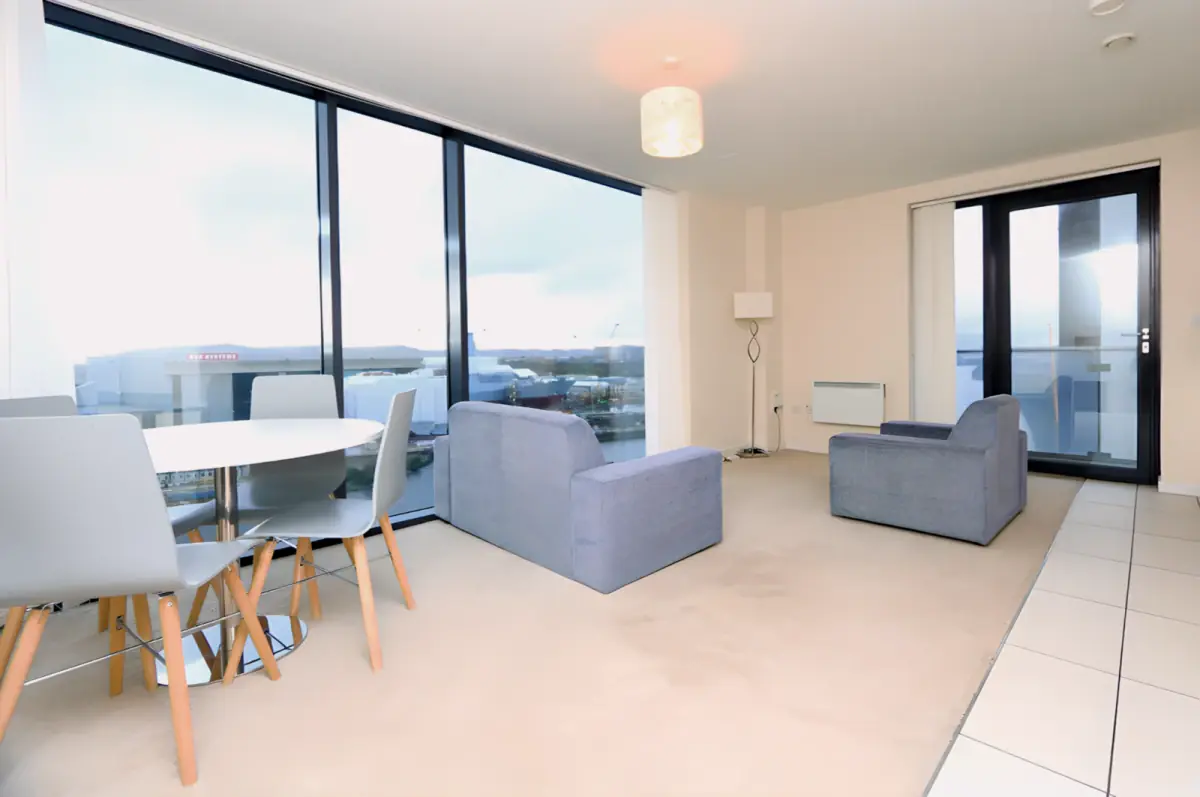 2Bedrooms, 2Bathrooms