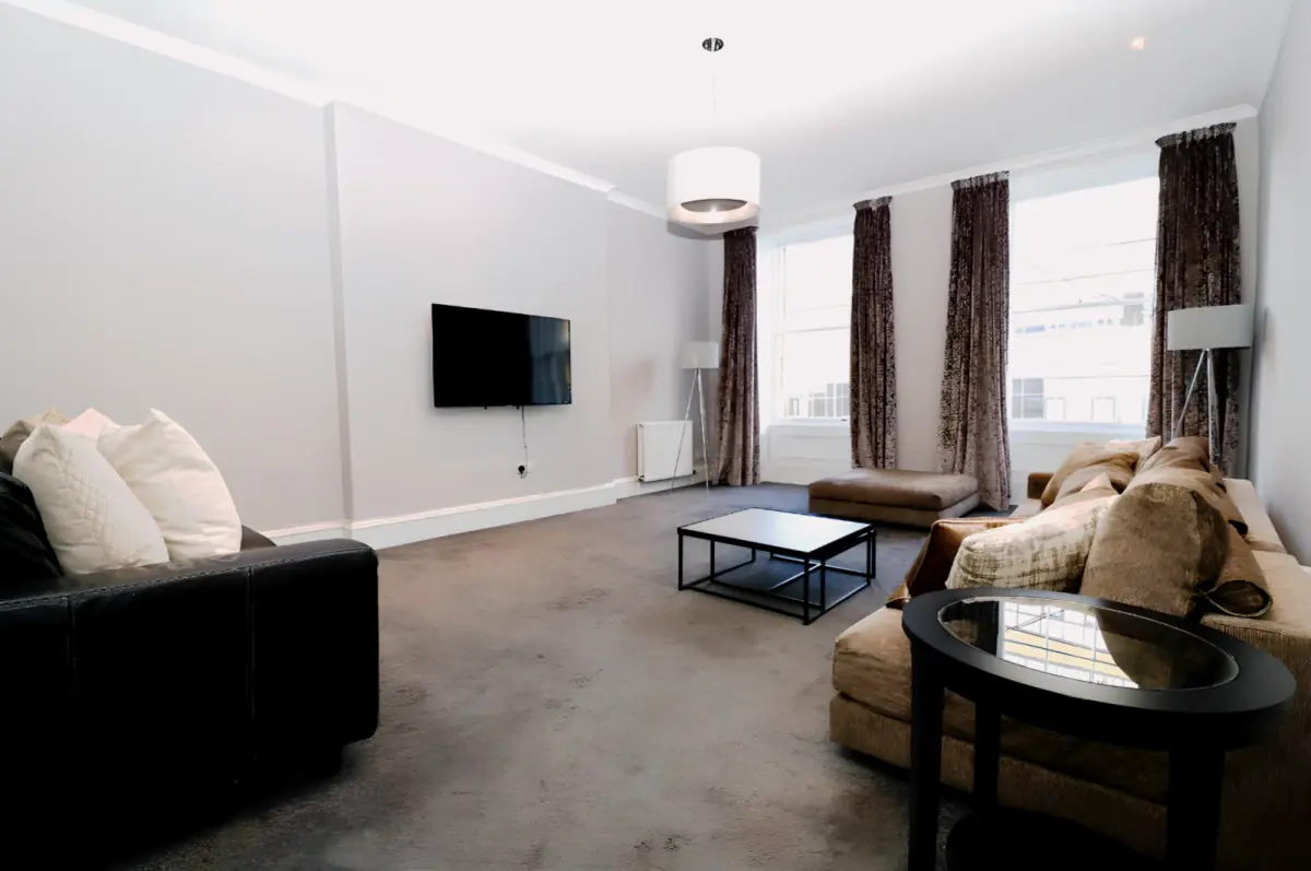 3Bedrooms, 2Bathrooms
