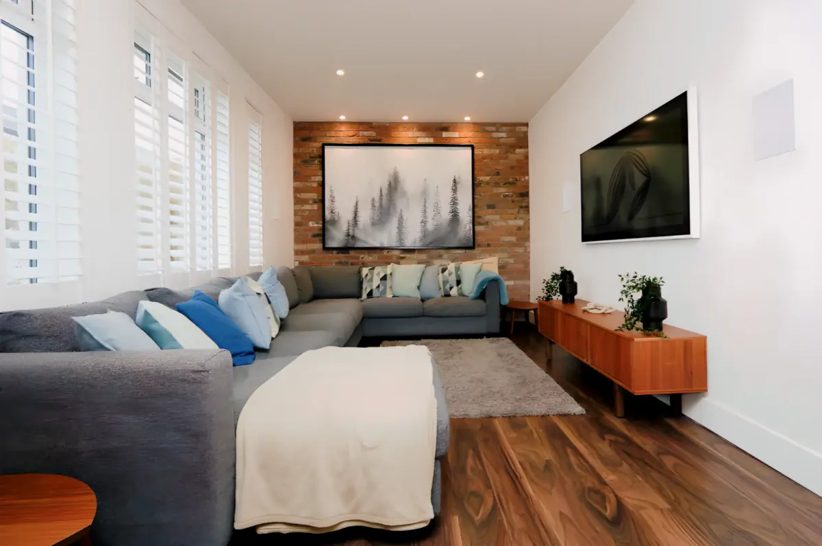 5Bedrooms, 4Bathrooms