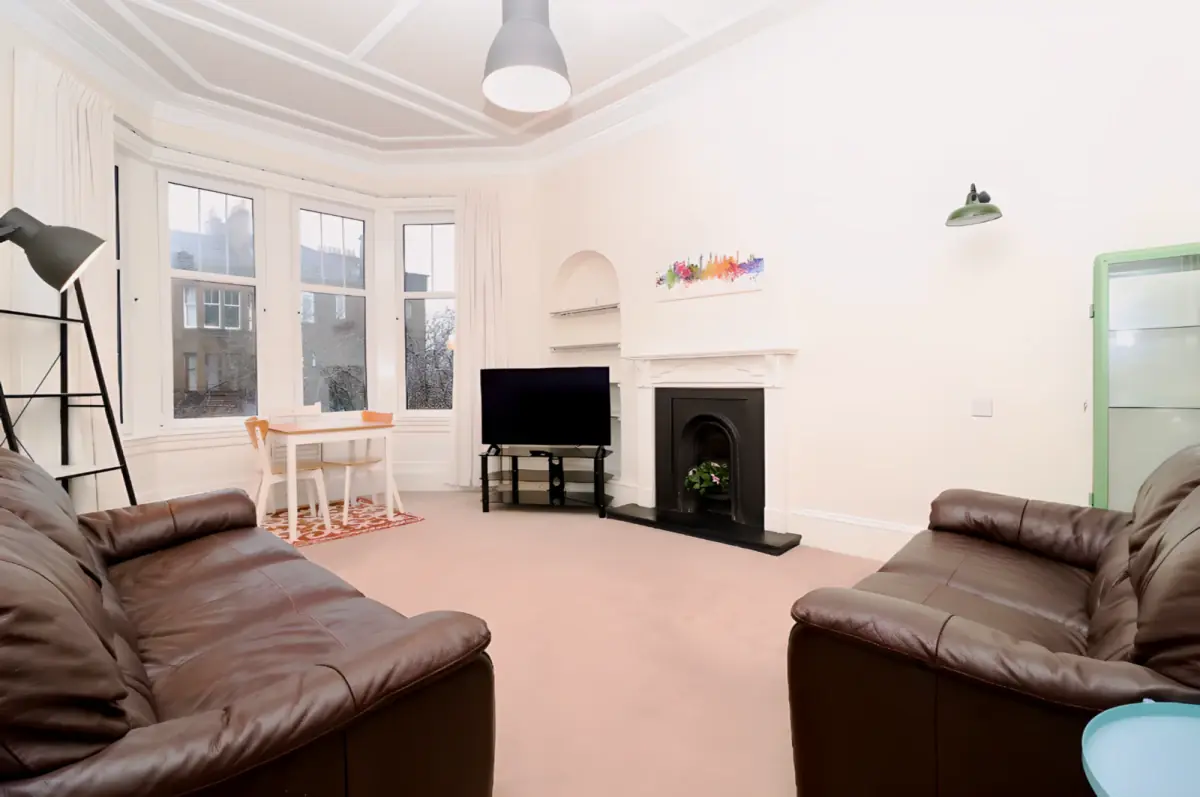 2Bedrooms, 1Bathrooms