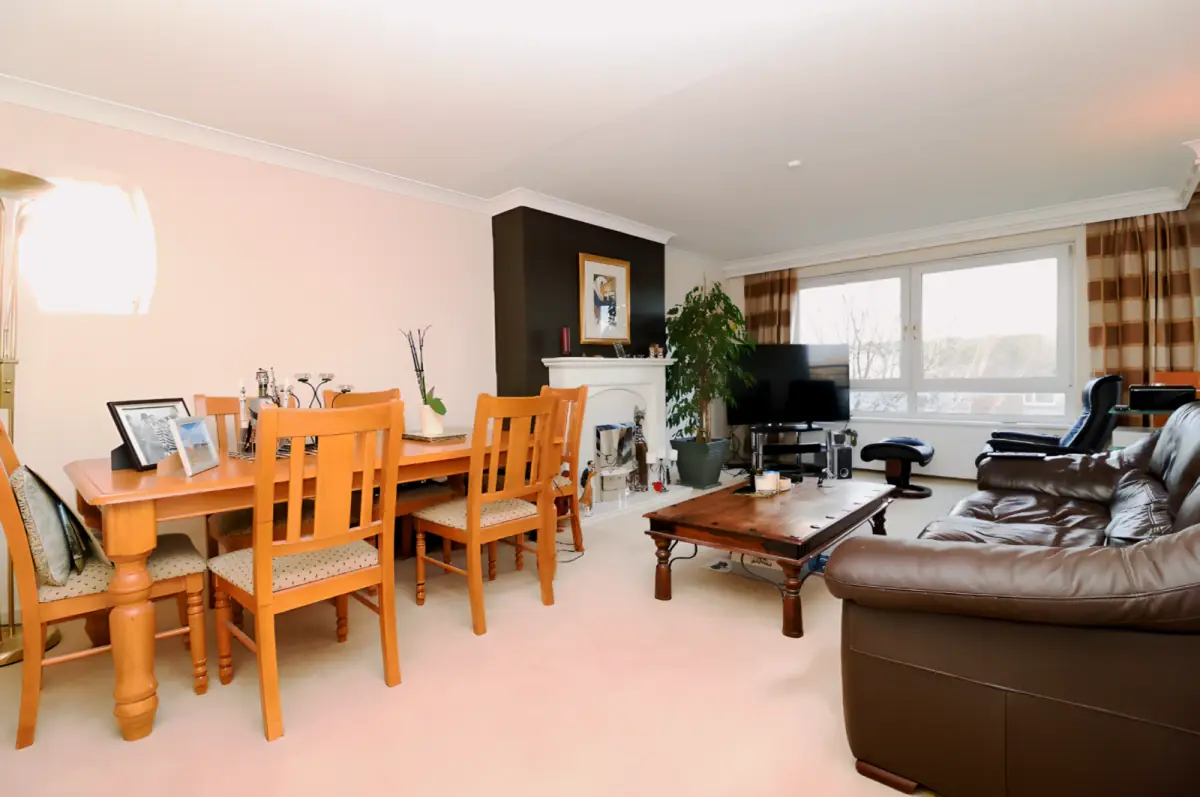 2Bedrooms, 2Bathrooms
