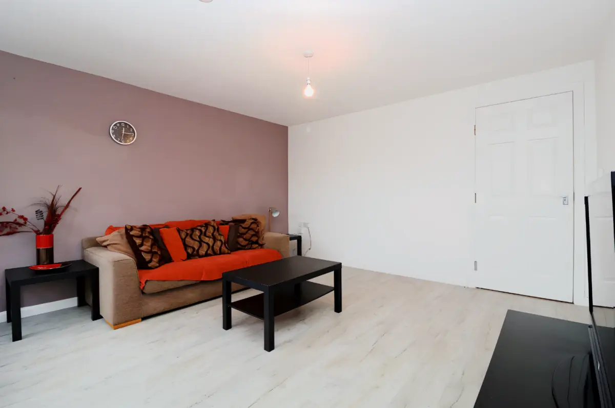 2Bedrooms, 1Bathrooms