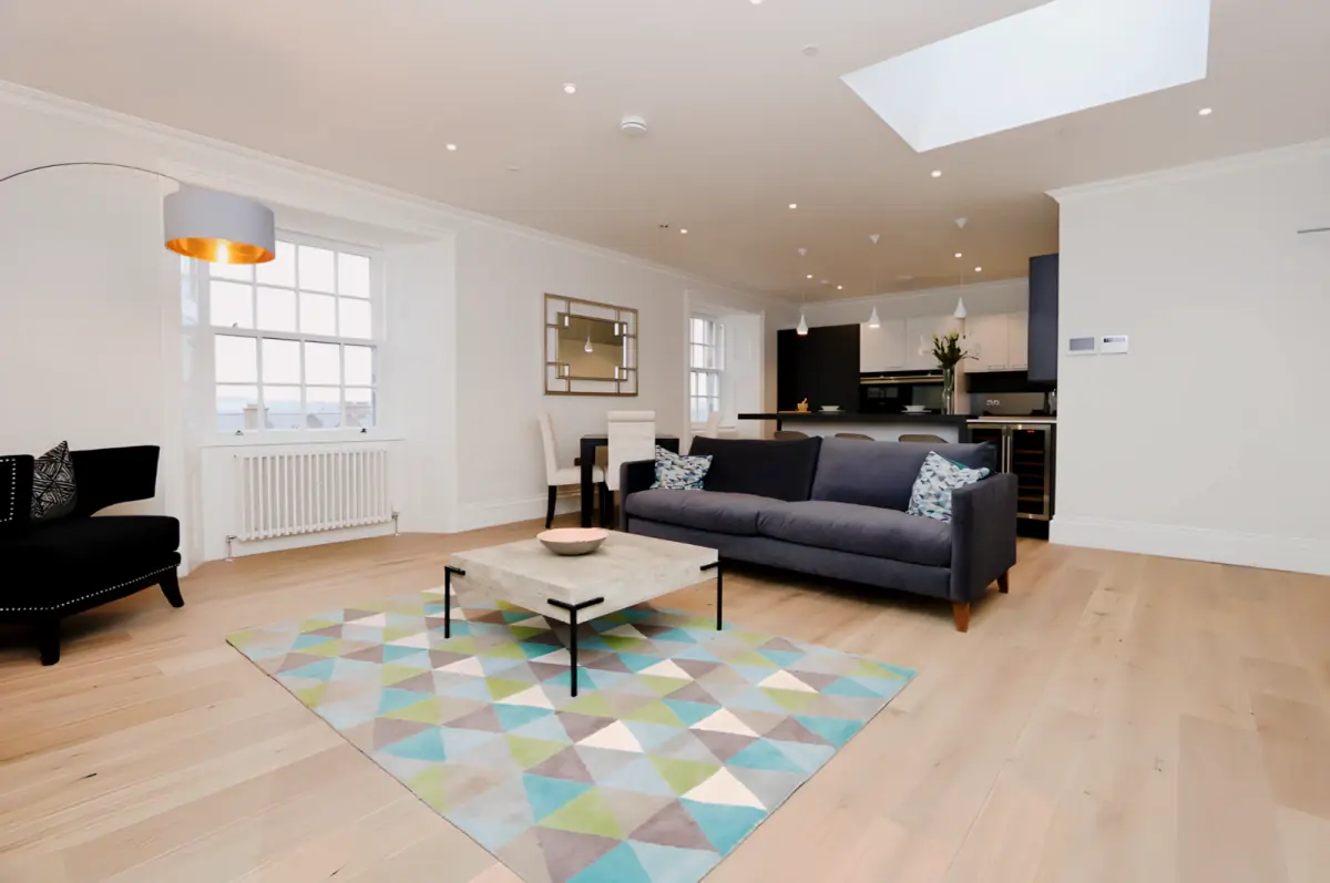 2Bedrooms, 2Bathrooms