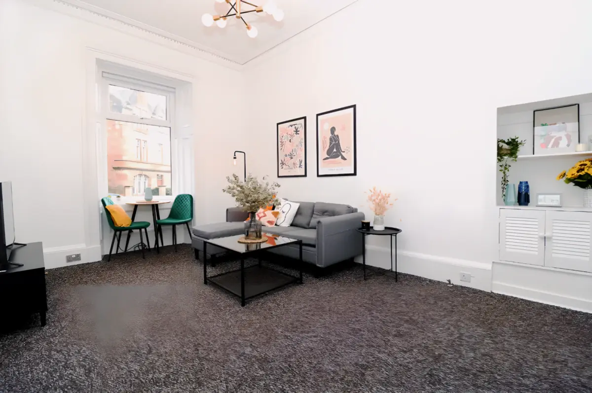 2Bedrooms, 1Bathrooms