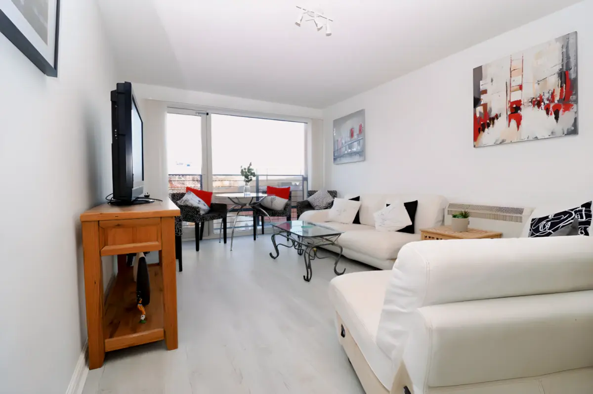 2Bedrooms, 1Bathrooms