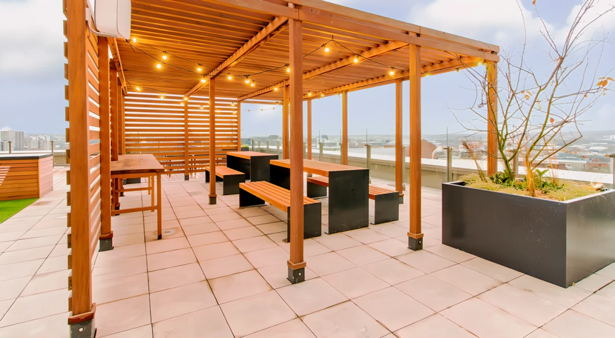 Outdoor Features