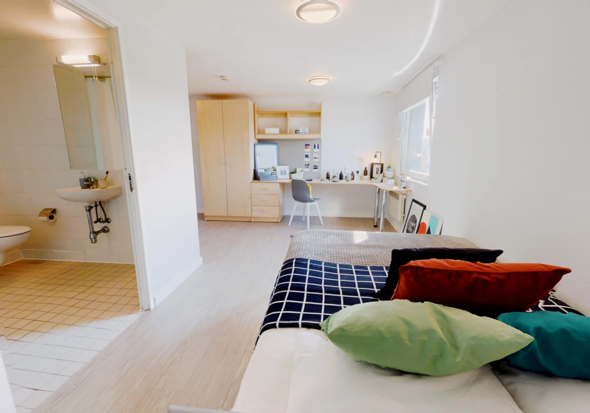 iQ Marsden House