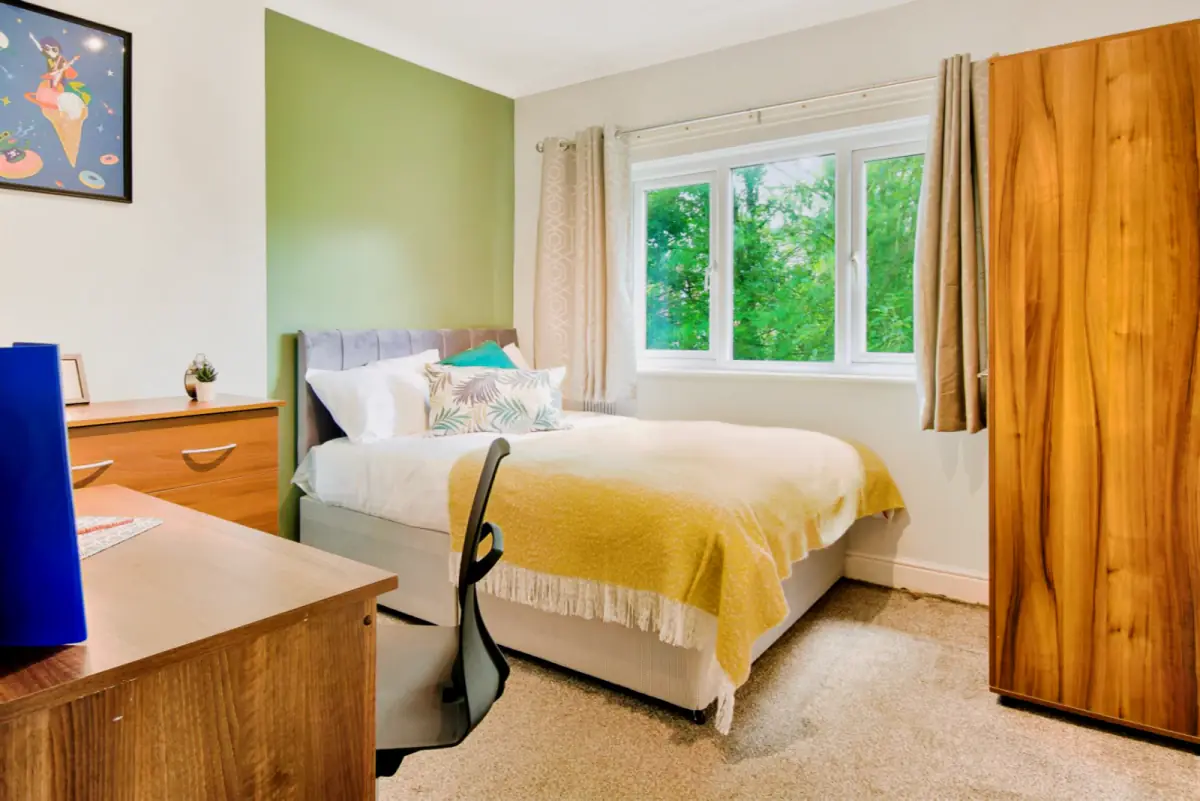 7 Rooms view 1