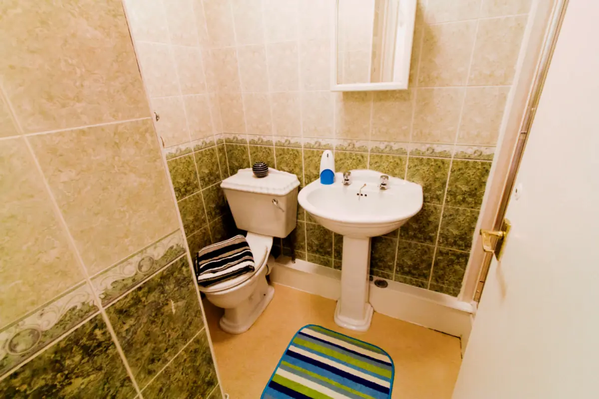 Flat 10, 223 Hyde Park Road
