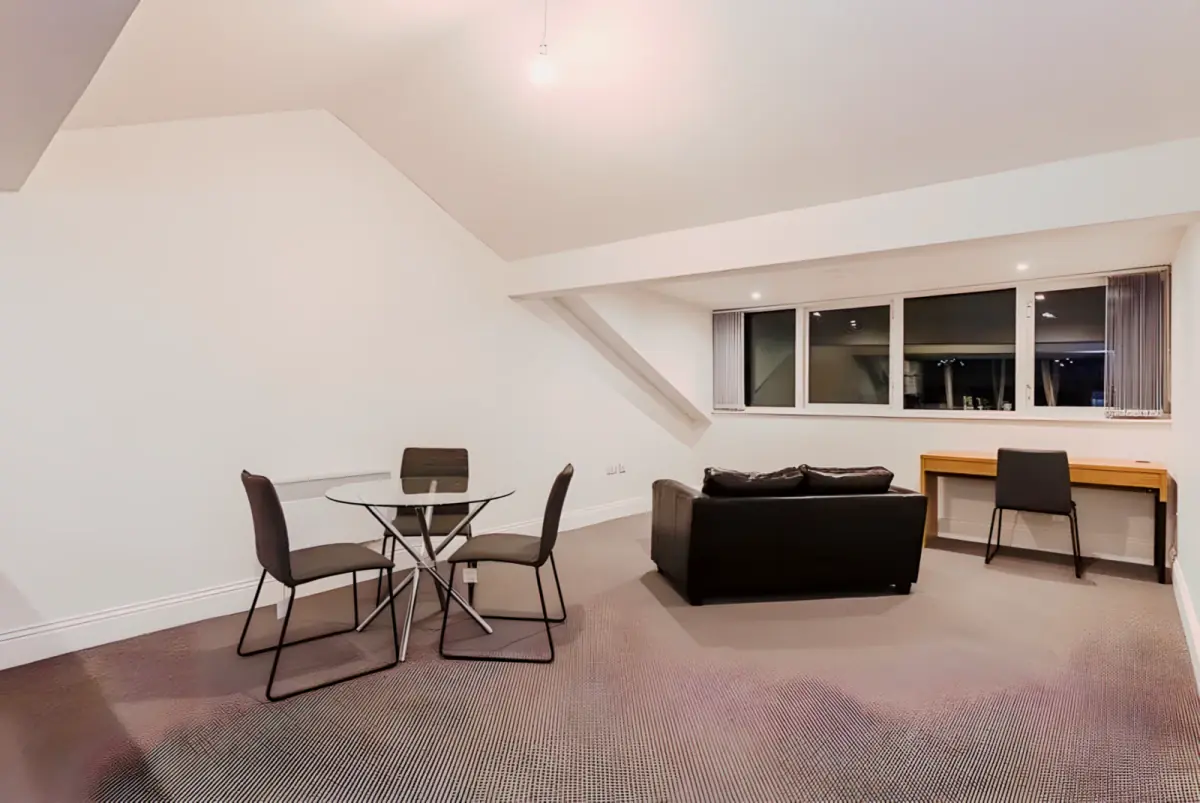 16 Blenheim Terrace Serviced Apartments
