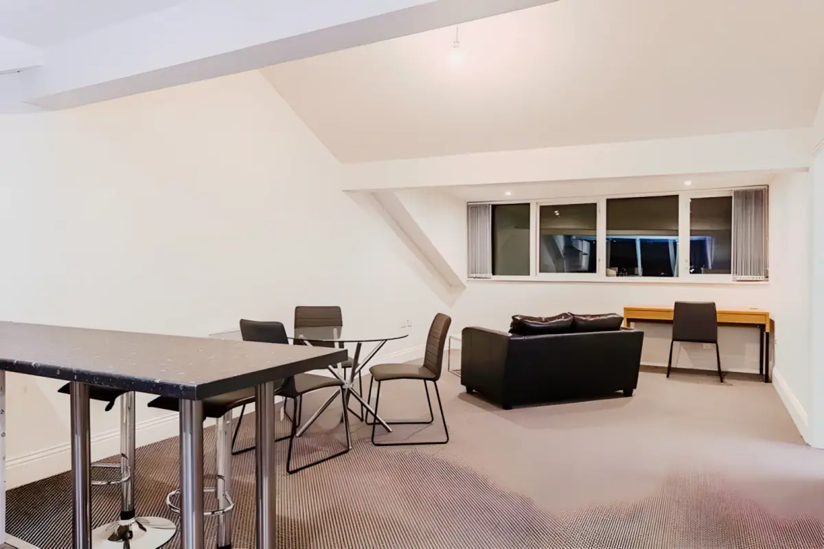 16 Blenheim Terrace Serviced Apartments