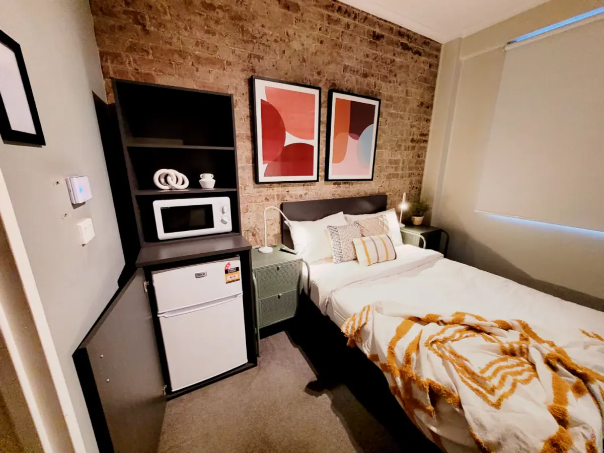 Petite Rooms view 1