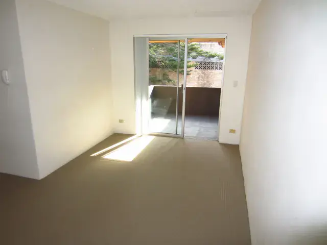 2Bedrooms, 1Bathrooms