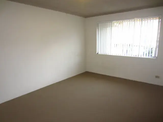 2Bedrooms, 1Bathrooms