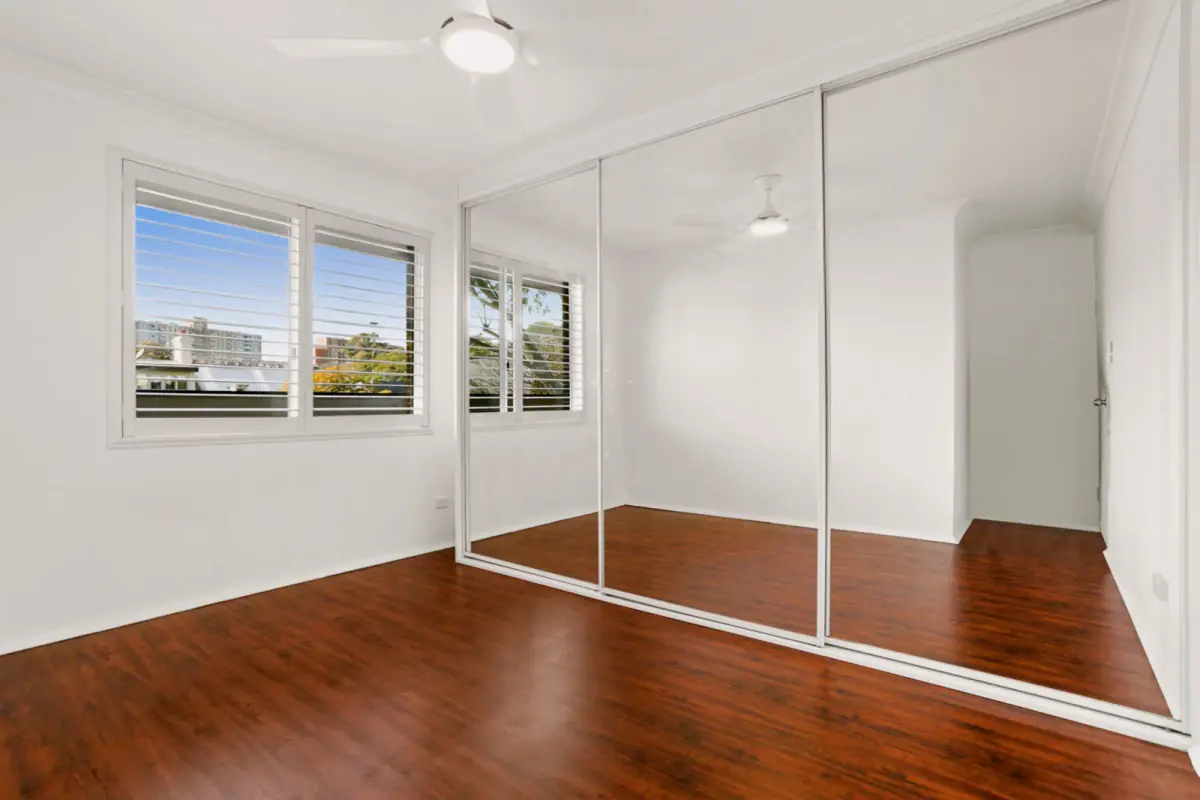 2Bedrooms, 1Bathrooms