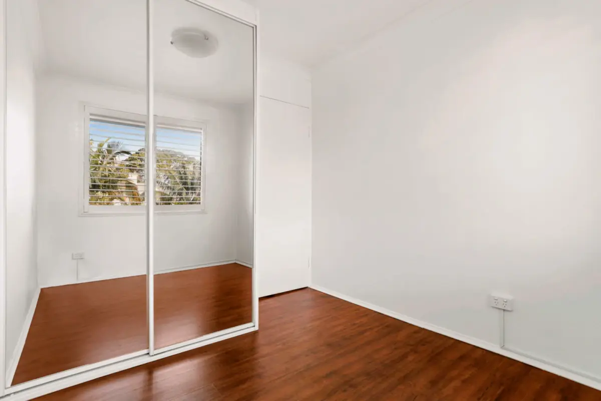 2Bedrooms, 1Bathrooms