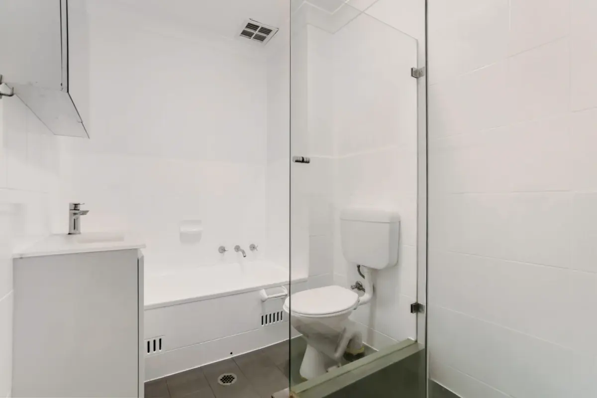2Bedrooms, 1Bathrooms