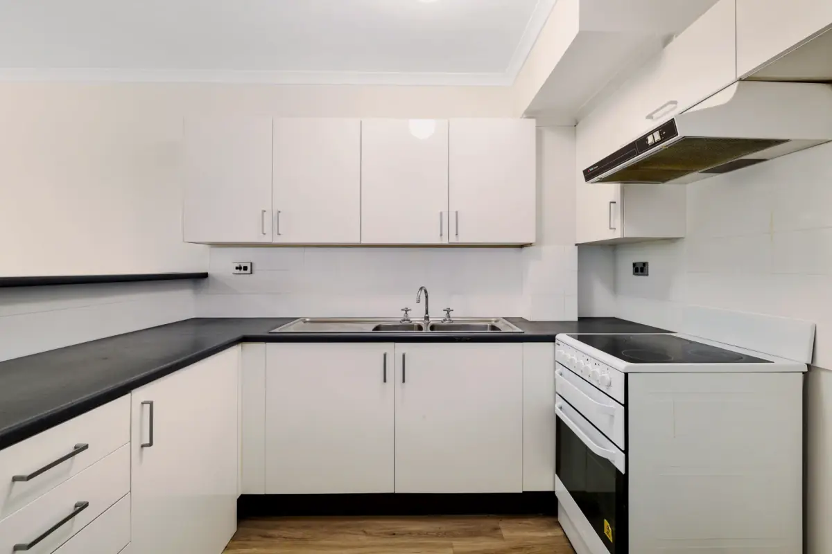 2Bedrooms, 1Bathrooms