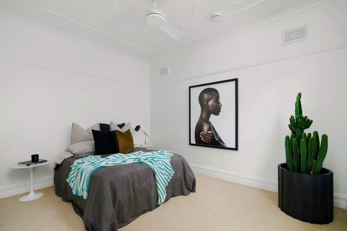 2Bedrooms, 1Bathrooms
