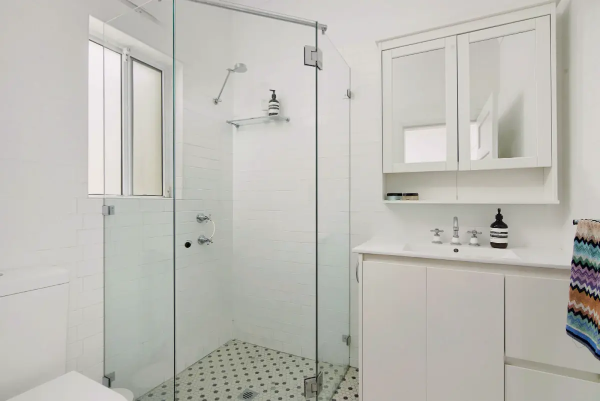 2Bedrooms, 1Bathrooms