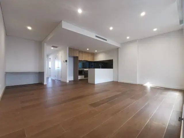 2Bedrooms, 2Bathrooms