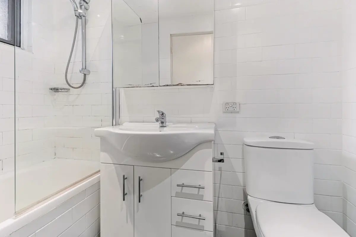 2Bedrooms, 1Bathrooms