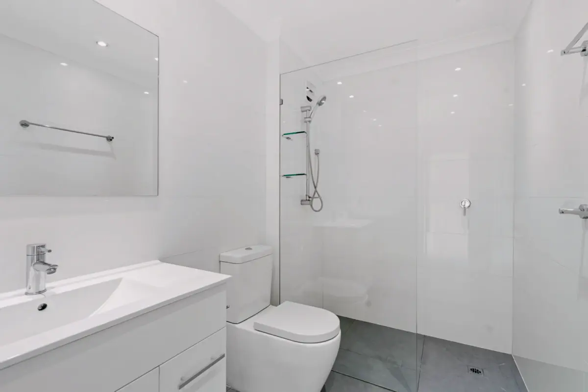 2Bedrooms, 1Bathrooms