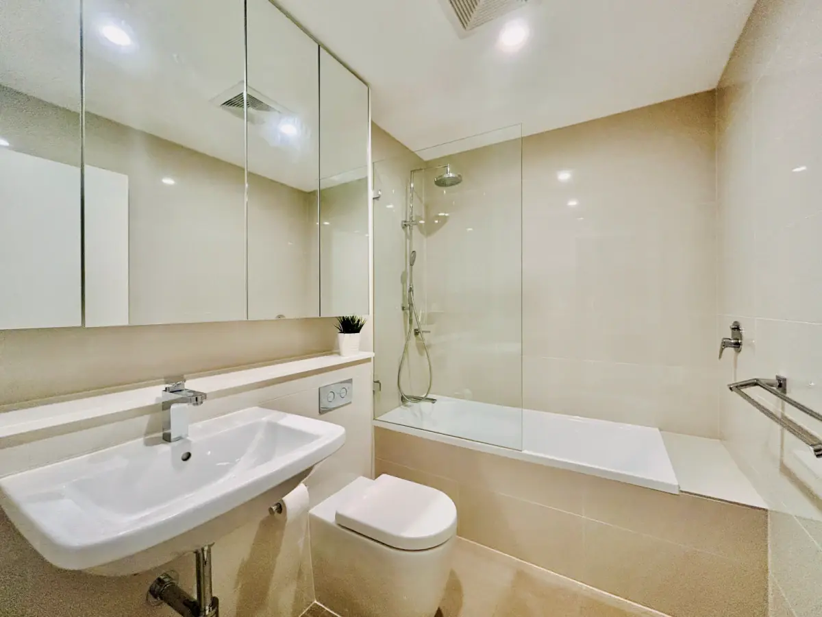 2Bedrooms, 2Bathrooms