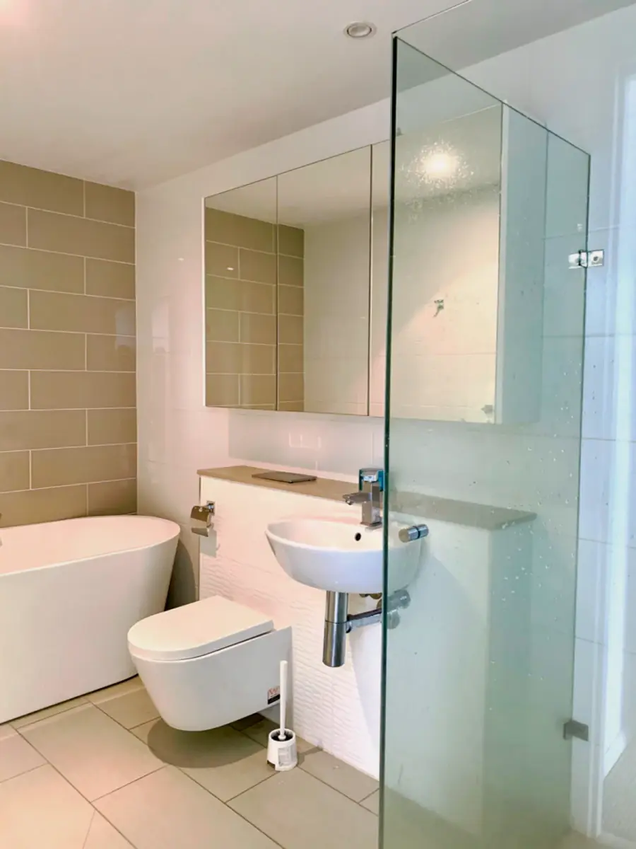 2Bedrooms, 2Bathrooms