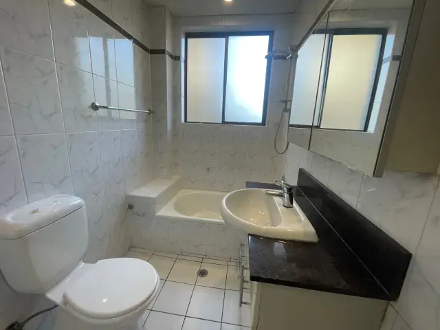2Bedrooms, 1Bathrooms