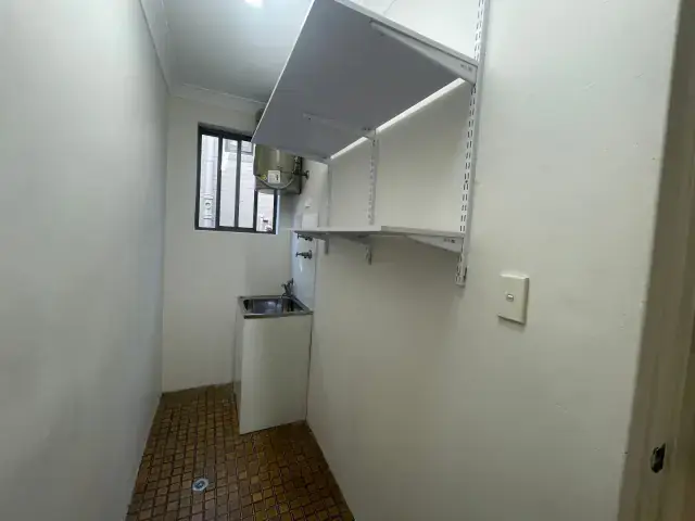 2Bedrooms, 1Bathrooms