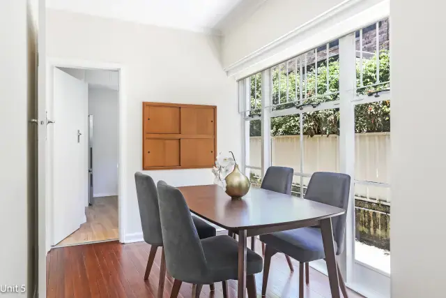 4Bedrooms, 2Bathrooms
