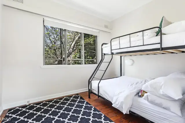 4Bedrooms, 2Bathrooms