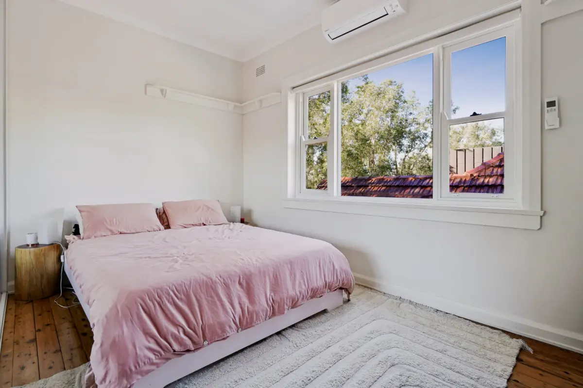 2Bedrooms, 1Bathrooms