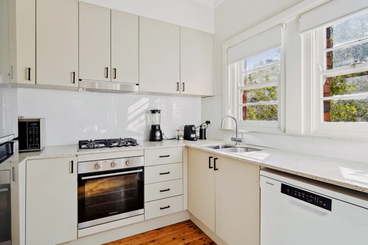 2Bedrooms, 1Bathrooms