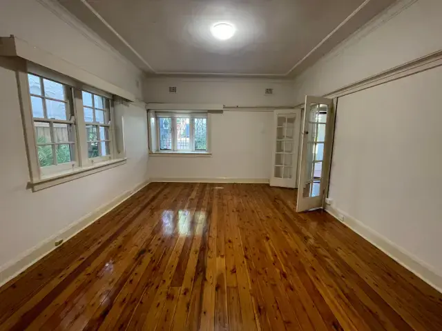 3Bedrooms, 1Bathrooms
